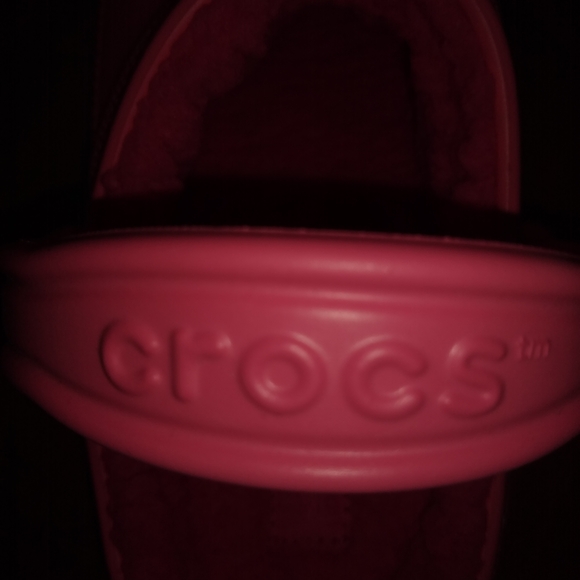 Women's Pink Fur Lined Crocs - Picture 6 of 6
